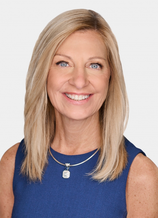 積極向前，排名最強女企業家Karen Lynch